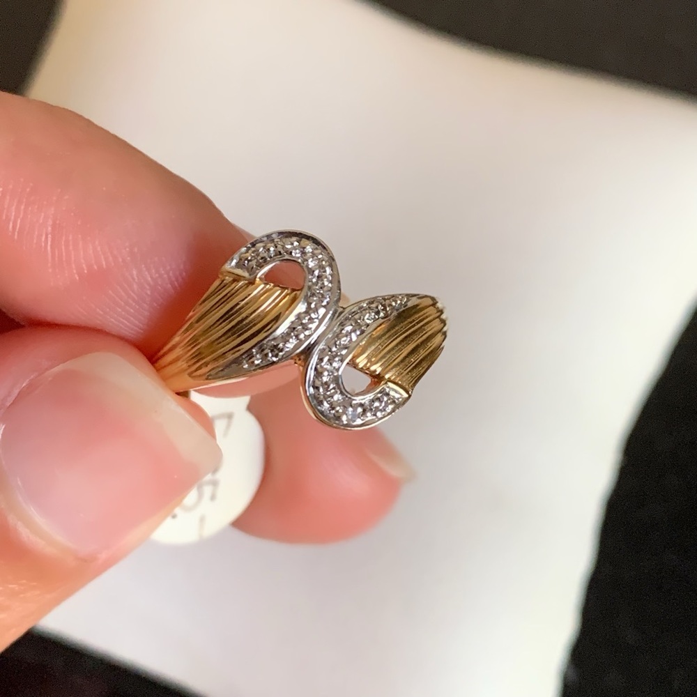 14k yellow gold with diamonds size 6.5 , NEW !